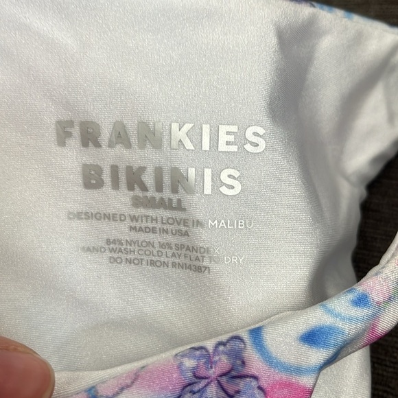 FRANKIE’S BIKINIS SIZE SMALL hibiscus string bikini - Picture 4 of 6